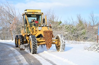 Gemlik Belediyesi’nden Yüksek Kesimlerde Karla Mücadele